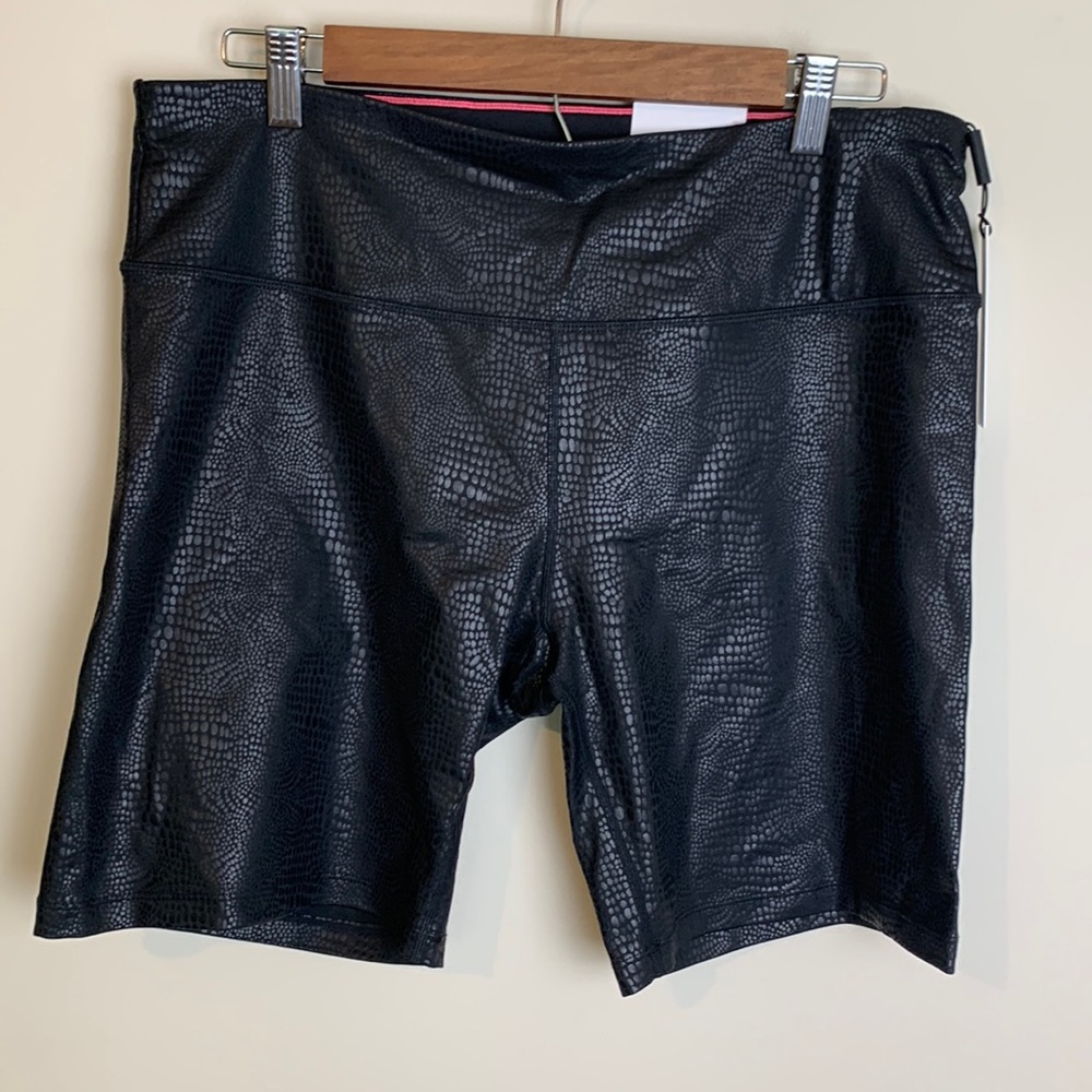 NWT Women’s Calvin Klein Performance Black Crocodile Shorts